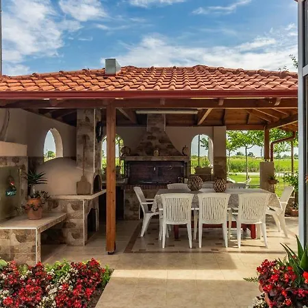 Afroditi Apartahotel Paralía