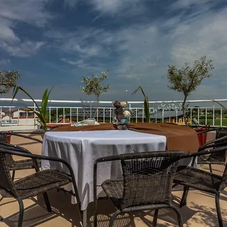 Afroditi Aparthotel